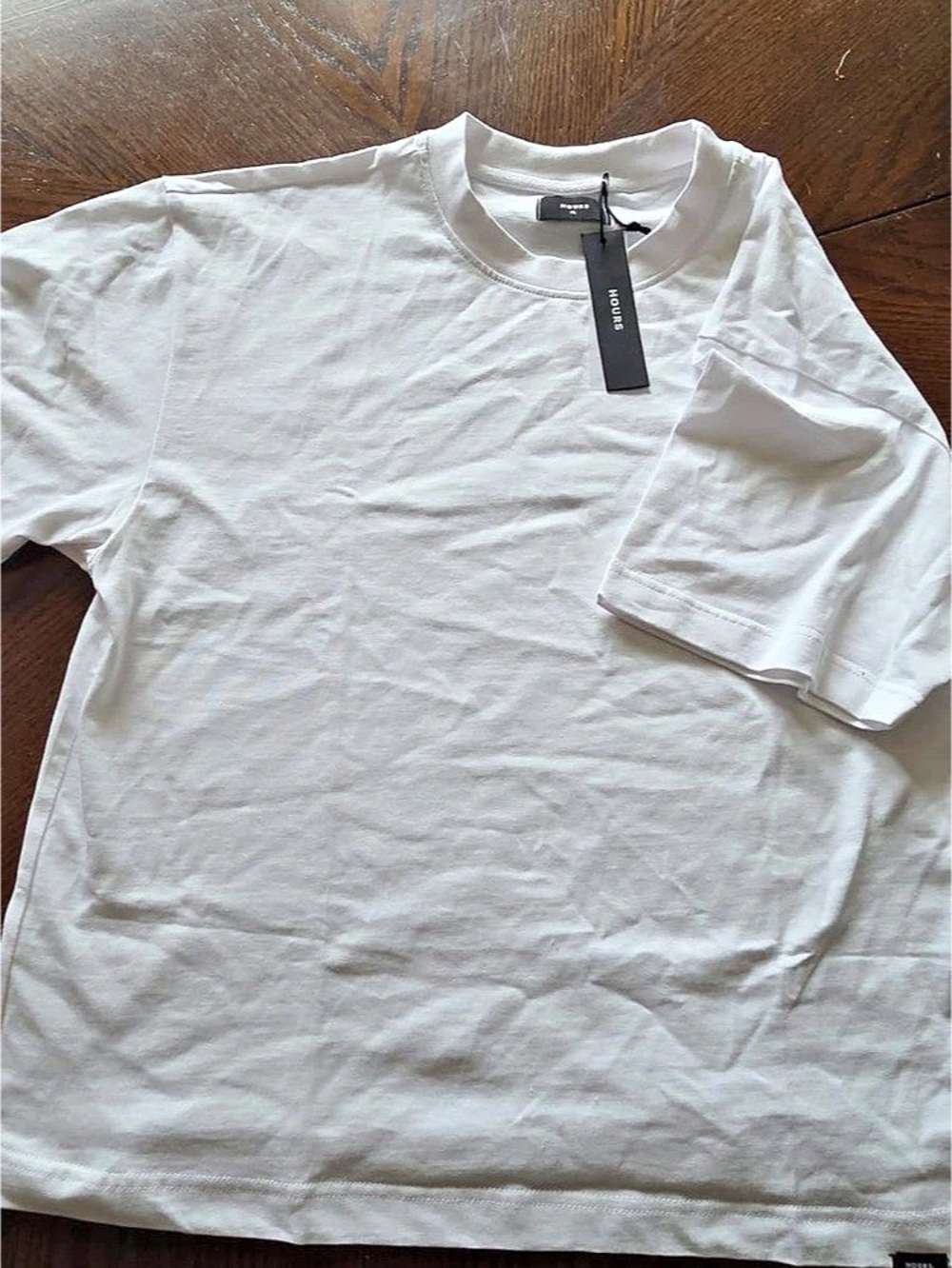 Hours Collection White Short Sleeve T-Shirt
